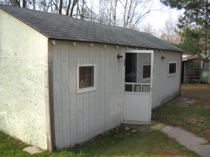 Green Cabin Exterior